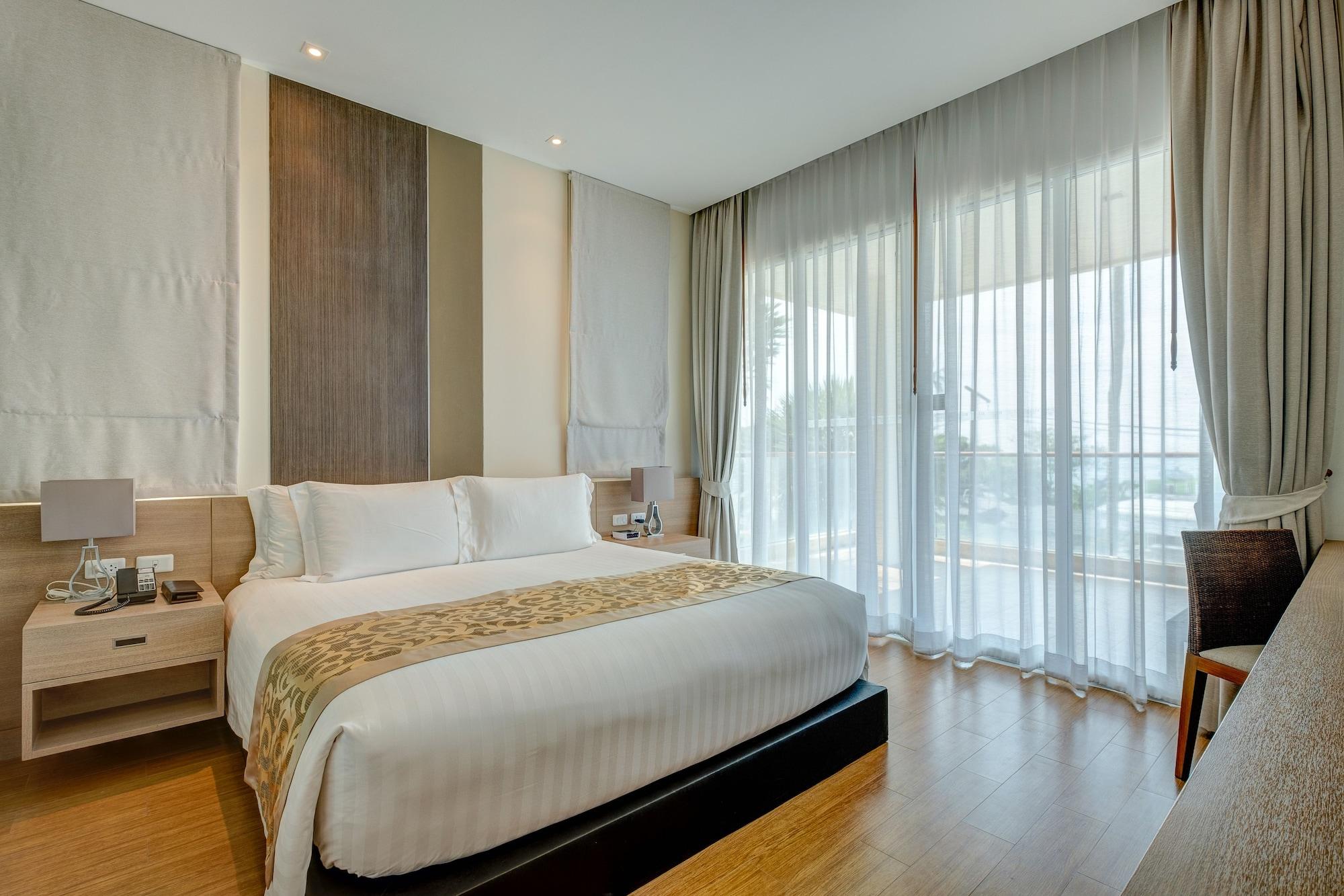 Deluxe Two Bedrooms Suite
